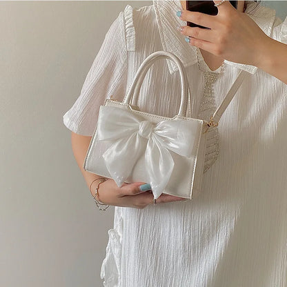 Cute Women's Bow Clutch